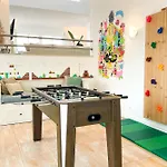 Апартаменты Maybe The View In Portugal! Jacuzzi - Gym - Game Эрисейра